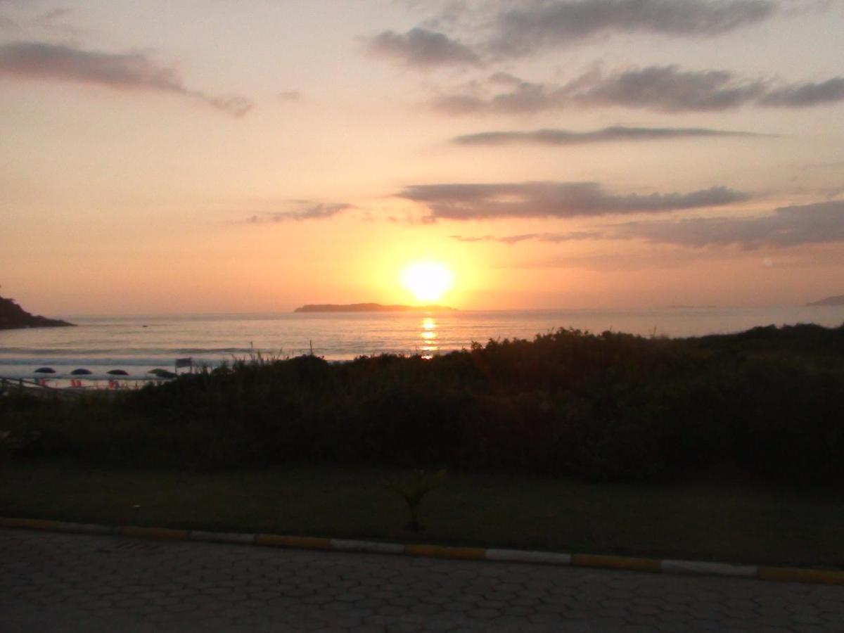 Praia De 4 Ilhas Apartamento De 1 Quarto A 60M Praia Com Vista Bombinhas Luaran gambar